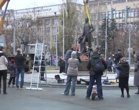 Известный художник, основатель Радищевского музея – первого доступного музея в провинции, основатель художественного училища, которое сейчас носит его имя