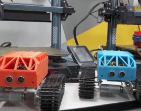 В нем принимают участие старшеклассники со всего региона