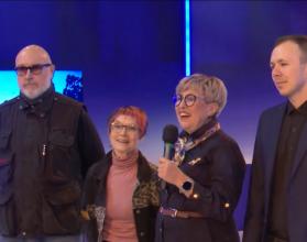 Это особенная передача, которая помогает детям, оставшимся без попечения родителей, найти маму и папу