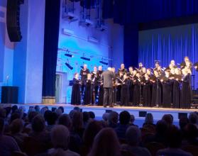 На сцене концертного зала областной филармонии имени Альфреда Шнитке стартовали хоровые ассамблеи