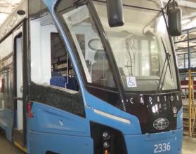 В Саратове продолжают в буквальном смысле калечить новые трамваи