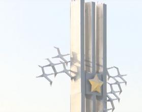 Это главный памятник сотням тысяч наших земляков, не вернувшихся с фронтов Великой Отечественной войны