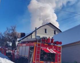 На улице Фильтровая горел трехквартирный жилой дом