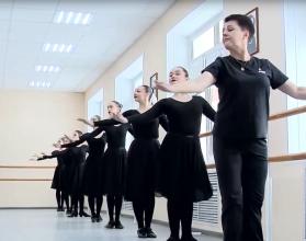 Одна из них – артистка-вокалистка Саратовской филармонии имени Шнитке, другая – преподаватель Балаковского филиала Областного колледжа искусств