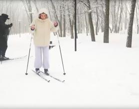 Лыжники, любители скандинавской ходьбы, семьи с детьми — 2,5 километра маршрута не пустовали