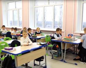 Учителя сельских школ – в размере 10 тысяч рублей; воспитатели сельских детских садов – в размере 5 тысяч рублей