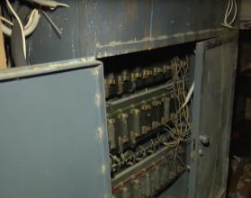 Жители дома № 130 по улице Чернышевского рискуют остаться без электричества надолго – последний кабель перестал работать