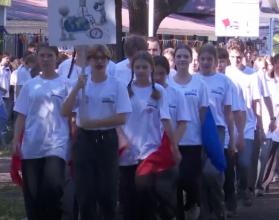 Значительную часть средств он перечислил на проведение летней школы «Созвездие» для одаренных детей в оздоровительно-образовательном центре «Дубки»