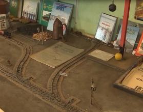 Он создавался руками машиниста, который 35 лет занимался сбором экспонатов, и сейчас хранителем истории также является машинист