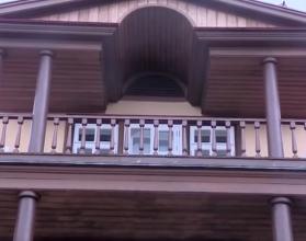 Посетители уже могут оценить экспозицию и даже вдохнуть ее аромат