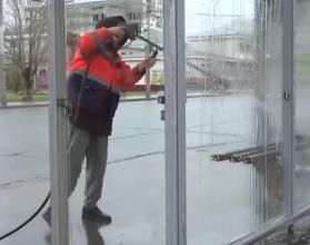 В рамках этого ежегодного мероприятия все коммунальные и дорожные службы приводят в порядок зеленые зоны и общественные пространства