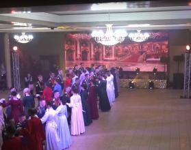 Она открылась офицерским балом