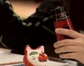 Он пройдет 13 июня, но уже сейчас рукодельники воплощают в жизнь творческие фантазии, вдохновленные ароматной летней ягодой