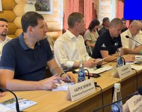 Также участие в совещании приняли представители Министерства спорта Российской Федерации и руководства Движения Первых