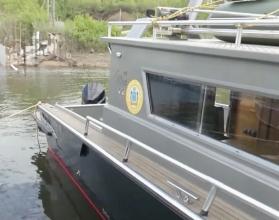 Водолазы областной службы спасения обследуют будущие пляжи региона, чтобы очистить их от мусора и предотвратить возможные ЧП во время купального сезона