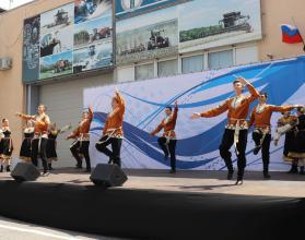12 июня Вавиловский университет в центре Саратова принял сотни гостей на празднике, посвященном Дню России