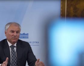 Председатель Госдумы Вячеслав Володин провел совещание в формате ВКС с работниками учреждений дошкольного образования трех крупных городов области