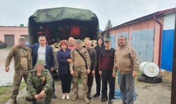 Сотрудники и получатели социальных услуг комплексного центра соцобслуживания населения Ртищевского района активно принимают участие в сборе и отправке гуманитарной помощи 