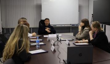 Вчера в министерстве инвестиционной политики Саратовской области состоялась встреча с участниками Всероссийской образовательной программы по развитию промышленного туризма «Открытая промышленность»