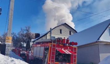 На улице Фильтровая горел трехквартирный жилой дом