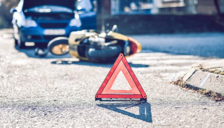 Car Accident Scenes Must Be Marked With A Warning Triangle