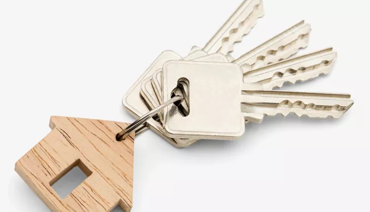 wooden-keychain-white_53876-94384