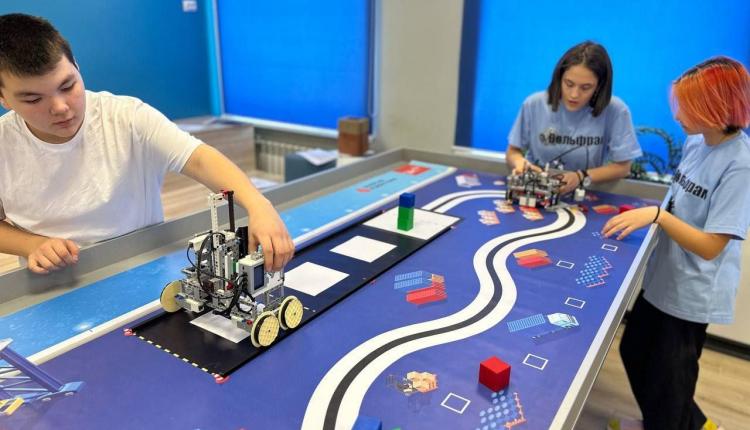 Саратовские лицеисты представят область на Национальном чемпионате по робототехнике