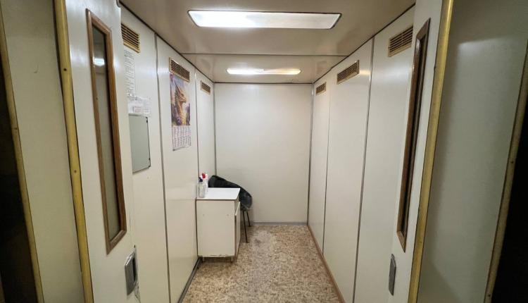 В Саратовской больнице заменят 40-летние лифты