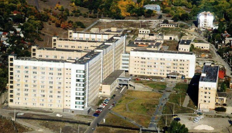 В больницах и поликлиниках Саратовской области заменят или произведут капитальный ремонт лифтов 