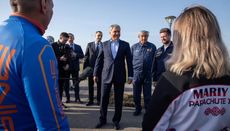 Председатель Госудумы возложил цветы к памятнику первому космонавту планеты