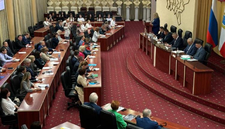 В Правительстве Саратовской области прошли публичные слушания по проекту закона «Об исполнении областного бюджета за 2023 год» 