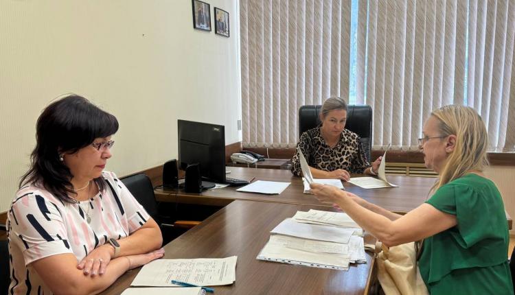 По вопросам содержания общего имущества многоквартирных домов, проведения общих собраний и перепланировок помещений к руководителю ведомства обратилось 5 жителей области