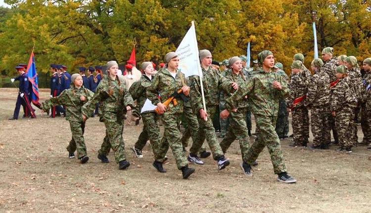 В Татищевском районе прошла военно-патриотическая игра «Зарница»