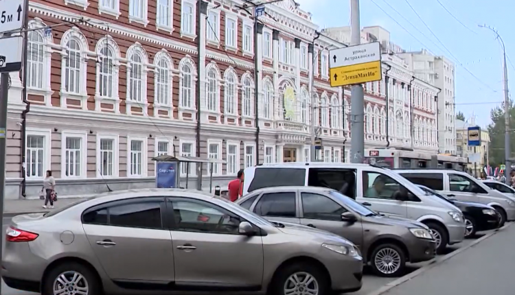 Введение платных парковок в областном центре снова откладывается