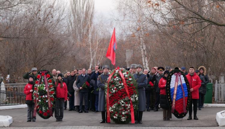 Этот день призван увековечить воинскую доблесть и бессмертный подвиг советских и российских воинов, которые погибли в боевых действиях и чьи имена остались неизвестными