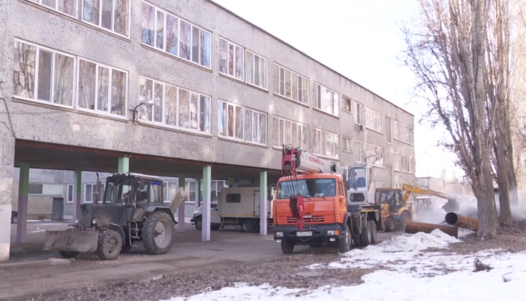 В ходе планового осмотра энергетики выявили повреждение участка теплосети на 5-м Нагорном проезде