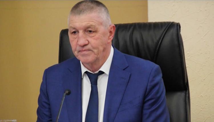 Пост чиновник покинул по собственному желанию