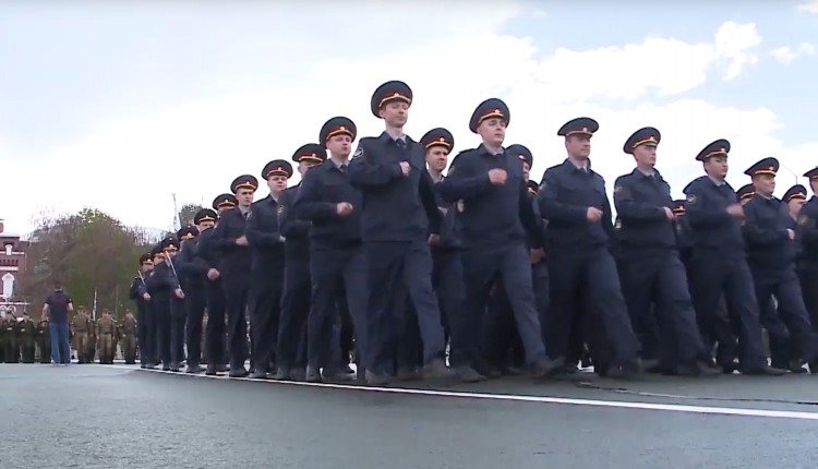 Подготовка к параду Победы в самом разгаре: 24 праздничные коробки маршировали на Театральной площади