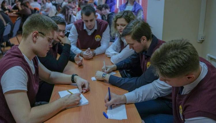 В мероприятии приняли участие 8 команд из 3 вузов и 5 средних специальных учебных заведений