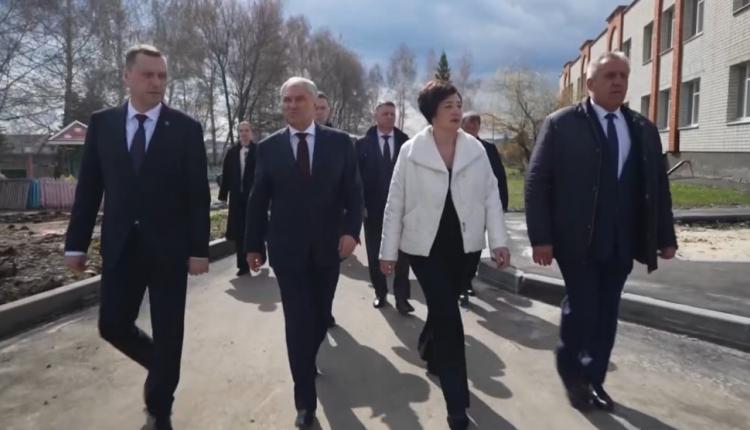 Он осмотрел бассейн, построенный в рамках депутатского проекта