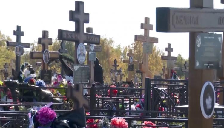 На девятый день после Пасхи принято навещать могилы близких и совершать панихиды по ним