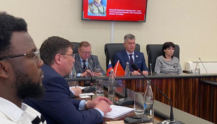 В Саратове прошли международные телемосты с Китаем, посвященные Победе над фашизмом