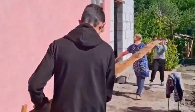 Они оказали поддержку семье Алексея Дехтяра