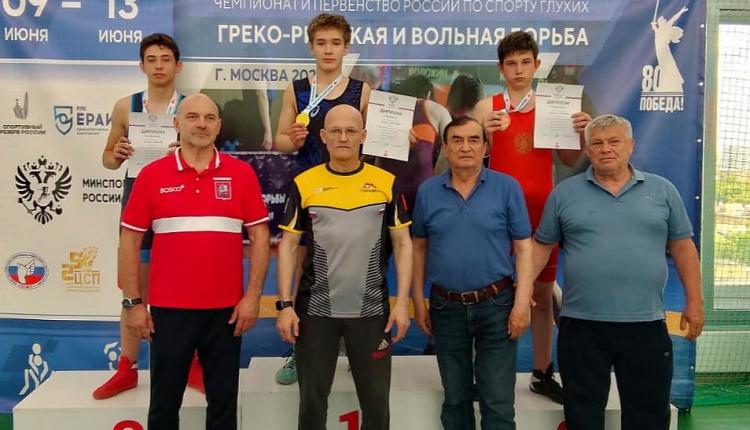 Саратовский спортсмен Максим Закурдаев взял «бронзу» на первенстве России по греко-римской борьбе