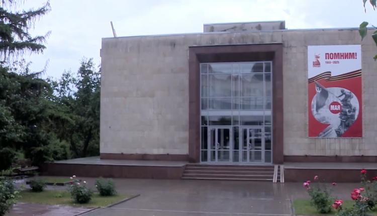 Этот проект поддержан Президентским фондом культурных инициатив, в его рамках в музее открыта выставка «Пока музы не молчали…»