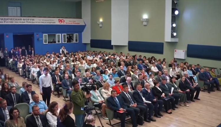 Многочисленные профильные мероприятия прошли в стенах его главного организатора — Саратовской государственной юридической академии