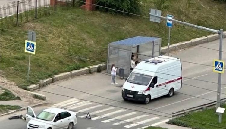 Столкнулись автомобиль «Лада Гранта» и электросамокат