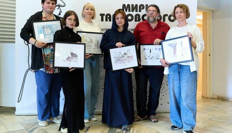 Это престижный конкурс, организованный РОСИЗО при поддержке ГМИИ им. А.С. Пушкина, фестивалей «Зеркало» и «КОРОЧЕ»