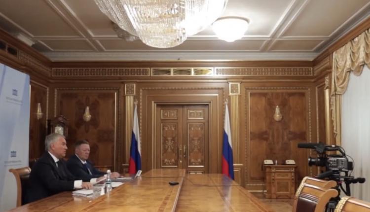 Вячеслав Володин провел в Москве рабочее совещание в режиме видеоконференции с руководством органов местного самоуправления, директорами школ и детских садов 4 районов области