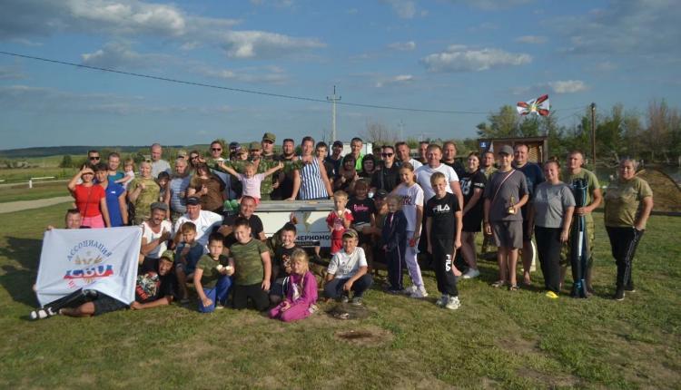 В живописном уголке Воскресенского района собрались ветераны СВО вместе с близкими и друзьями, чтобы расслабиться, порыбачить и почувствовать дух единства